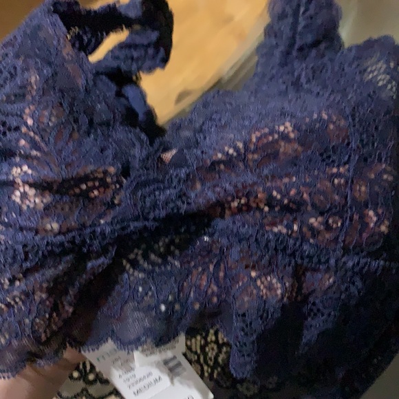 Bralette - Picture 2 of 3